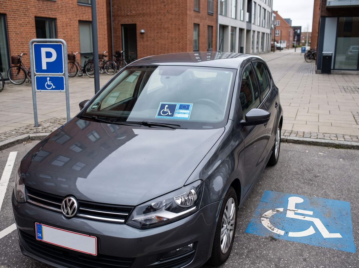 handicapskilt til bil i forruden